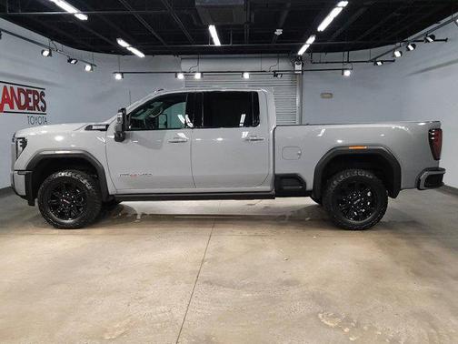 2025 GMC Sierra 2500 AT4