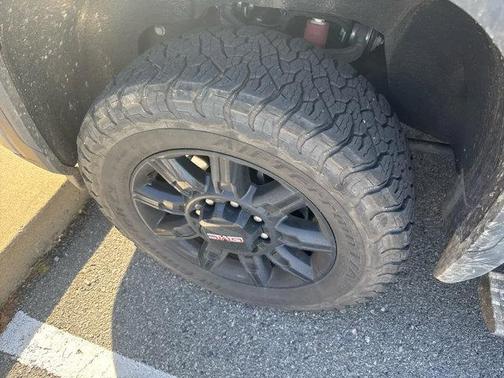 2025 GMC Sierra 2500 AT4