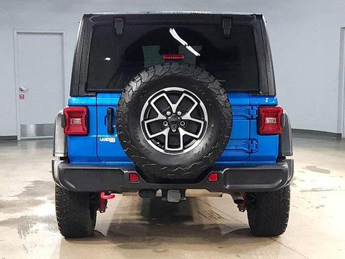 Hydro Blue Pearlcoat 2024 Jeep Wrangler Rubicon