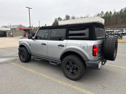 2021 Ford Bronco Base