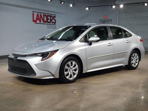 Classic Silver Metallic 2022 Toyota Corolla LE