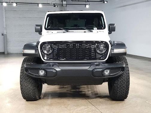 Bright White Clearcoat 2024 Jeep Wrangler Willys