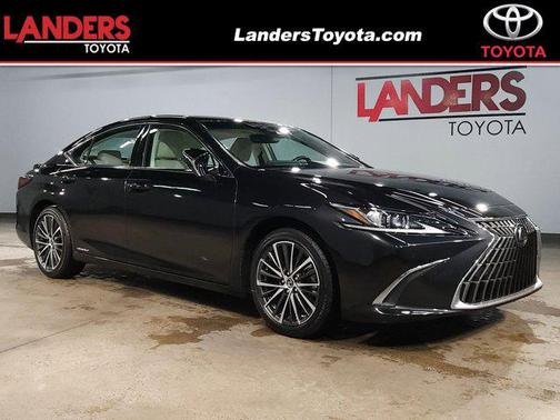 2022 Lexus ES 300h Base
