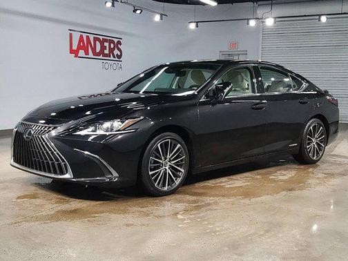 2022 Lexus ES 300h Base