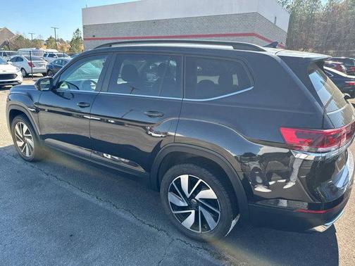 2024 Volkswagen Atlas 2.0T SE w/Technology 4MOTION