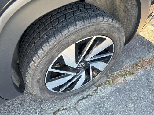 2024 Volkswagen Atlas 2.0T SE w/Technology 4MOTION