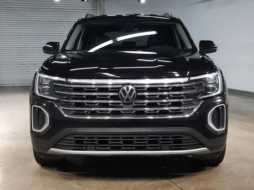 2024 Volkswagen Atlas 2.0T SE w/Technology 4MOTION