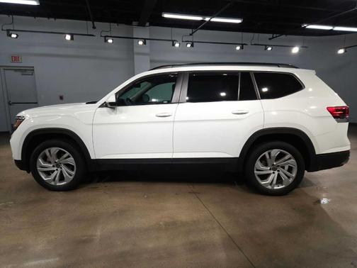 2022 Volkswagen Atlas 3.6L SE w/Technology