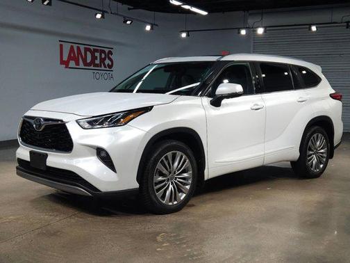 2022 Toyota Highlander Platinum