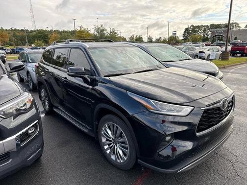 2023 Toyota Highlander Platinum