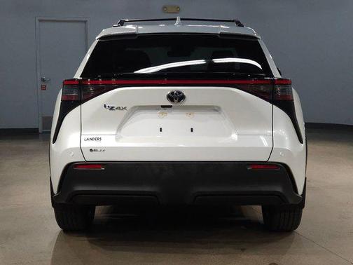 2025 Toyota bZ4X XLE