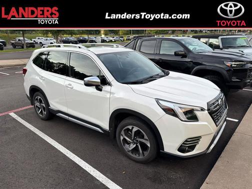 Crystal White Pearl 2023 Subaru Forester Touring