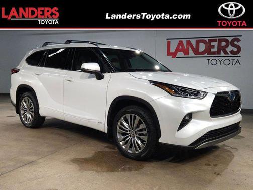 2022 Toyota Highlander Hybrid Platinum