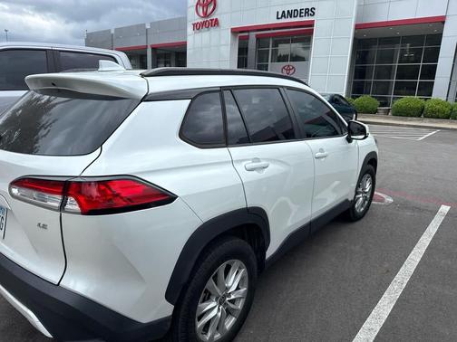 Wind Chill Pearl 2023 Toyota Corolla Cross LE
