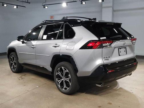 2025 Toyota RAV4 Hybrid SE