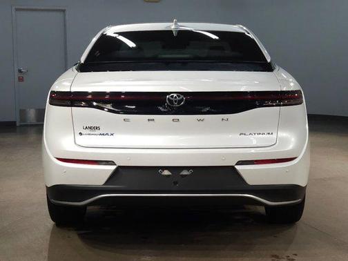 2024 Toyota Crown Platinum
