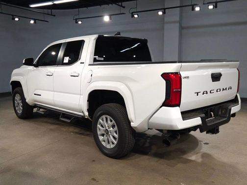 Ice Cap 2026 Toyota Tacoma SR5