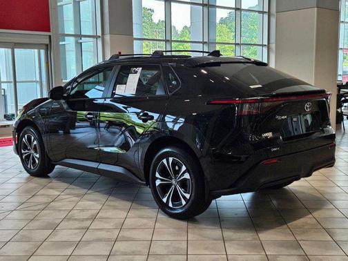 2025 Toyota bZ4X XLE