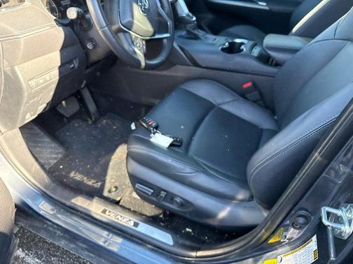 2024 Toyota Venza XLE