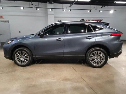 2024 Toyota Venza XLE