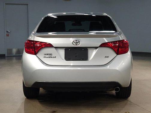 Classic Silver Metallic 2019 Toyota Corolla SE