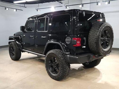 Black Clearcoat 2022 Jeep Wrangler Unlimited Sahara