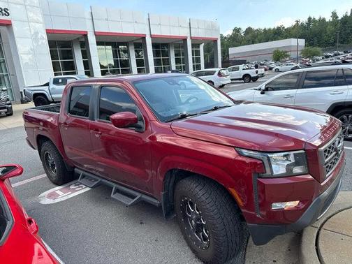 2022 Nissan Frontier SV