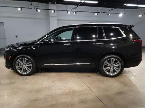 2025 Cadillac XT6 Premium Luxury FWD