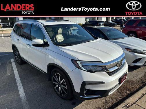 Platinum White Pearl 2021 Honda Pilot Touring 8-Passenger