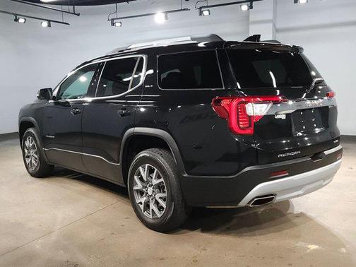 2023 GMC Acadia AWD SLT