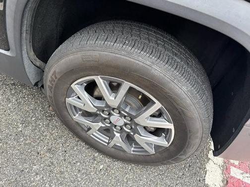 2023 GMC Acadia AWD SLT