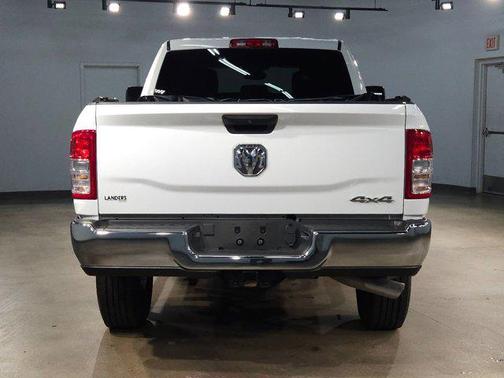 2024 RAM 3500 Tradesman Crew Cab 4x4 6'4' Box