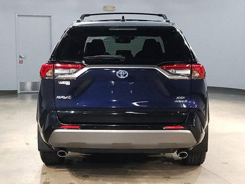 2021 Toyota RAV4 Hybrid SE