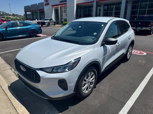 Space Silver Metallic 2025 Ford Escape Active