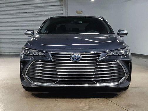 2021 Toyota Avalon Hybrid XLE