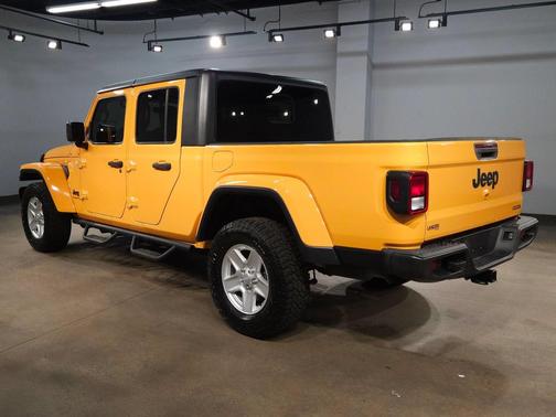 Nacho Clearcoat 2021 Jeep Gladiator Sport S