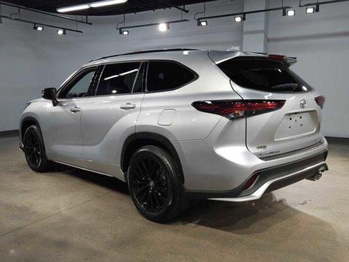 2024 Toyota Highlander XSE