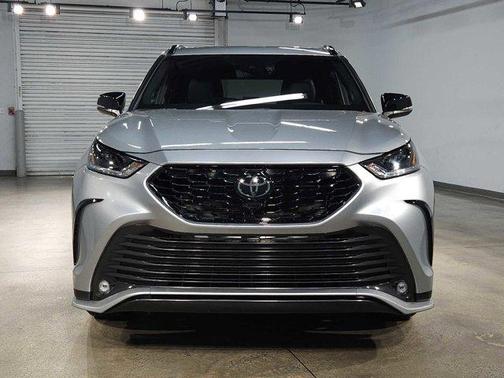 2024 Toyota Highlander XSE