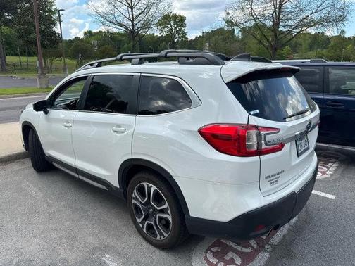 Crystal White Pearl 2023 Subaru Ascent Limited 8-Passenger
