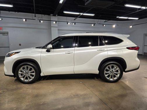 2022 Toyota Highlander Limited