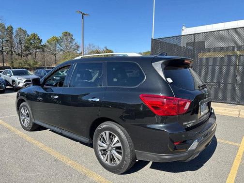 2019 Nissan Pathfinder SL
