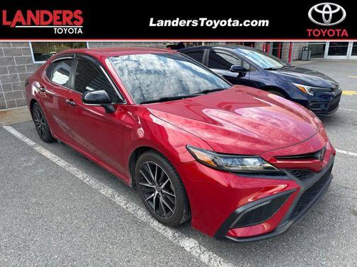 Supersonic Red 2022 Toyota Camry SE