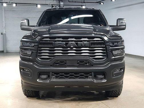 2025 RAM 2500 Tradesman Crew Cab 4x4 6'4' Box