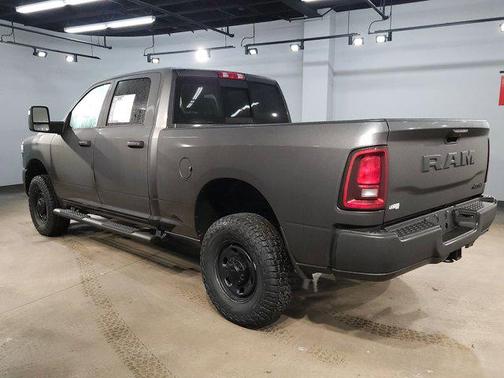 2025 RAM 2500 Tradesman Crew Cab 4x4 6'4' Box