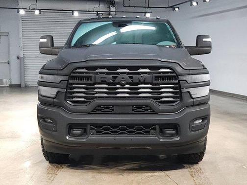 2025 RAM 2500 Tradesman Crew Cab 4x4 6'4' Box