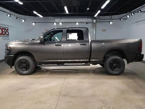 2025 RAM 2500 Tradesman Crew Cab 4x4 6'4' Box