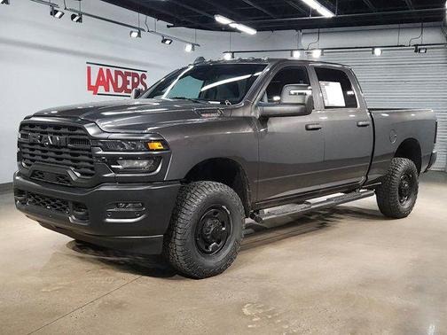 2025 RAM 2500 Tradesman Crew Cab 4x4 6'4' Box