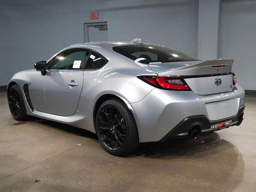 2025 Toyota GR86 Premium