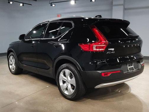 2019 Volvo XC40 T5 Momentum