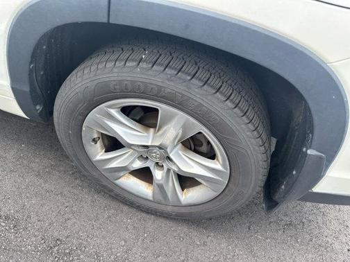 Blizzard Pearl 2015 Toyota Highlander Limited